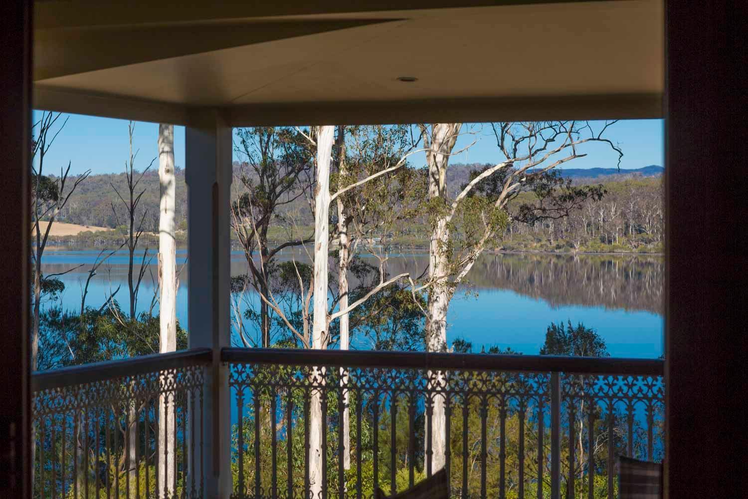 Robyn's Nest Lakeside 5*