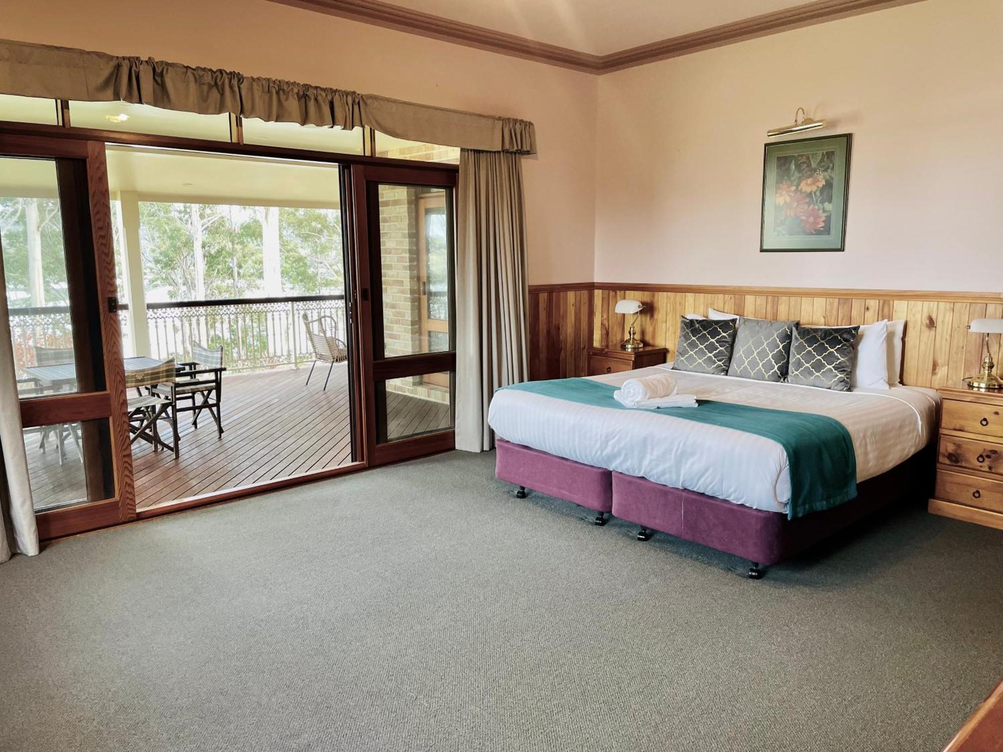 Guest house Robyn's Nest Lakeside